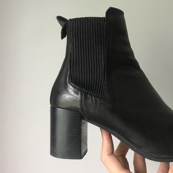 ZARA Block Heel Pointed Toe Leather Ankle Boots - Picture 2 of 16